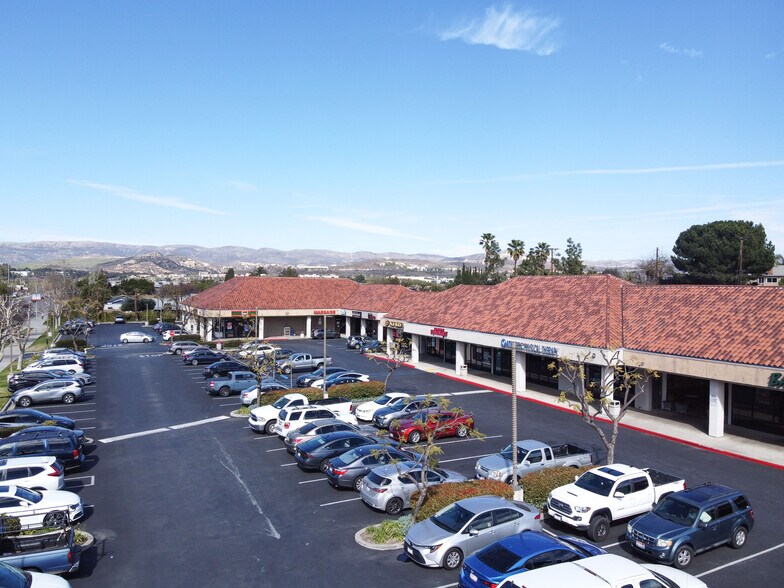 1424-1494 Madera Rd, Simi Valley, CA à louer - Photo de l’immeuble – Image 3 sur 10