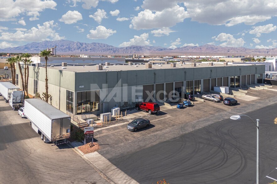 4530 Andrews St, North Las Vegas, NV à louer - Photo de l’immeuble – Image 2 sur 5