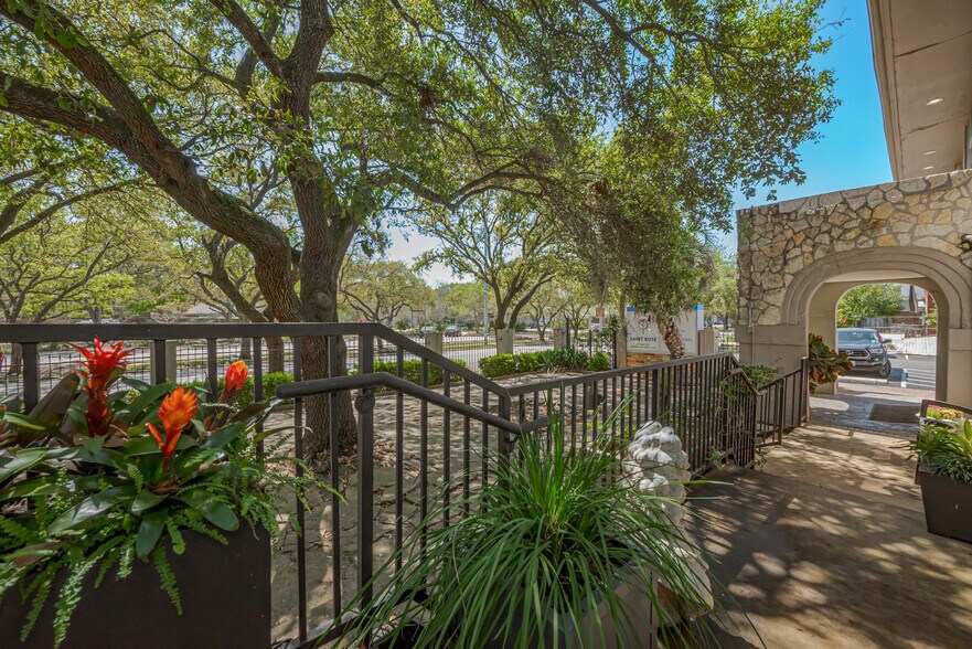 1512 W Alabama St, Houston, TX à vendre - Photo de l’immeuble – Image 2 sur 30