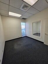 4135 Northgate Blvd, Sacramento, CA à louer Photo intérieure– Image 2 sur 6