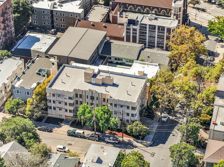 251 Park View Ter, Oakland, CA à vendre - Photo de l’immeuble – Image 2 sur 19