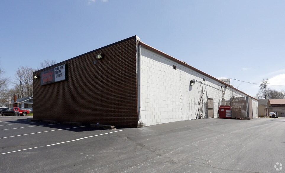 1202 S Walnut St, Bloomington, IN à louer - Photo de l’immeuble – Image 3 sur 3