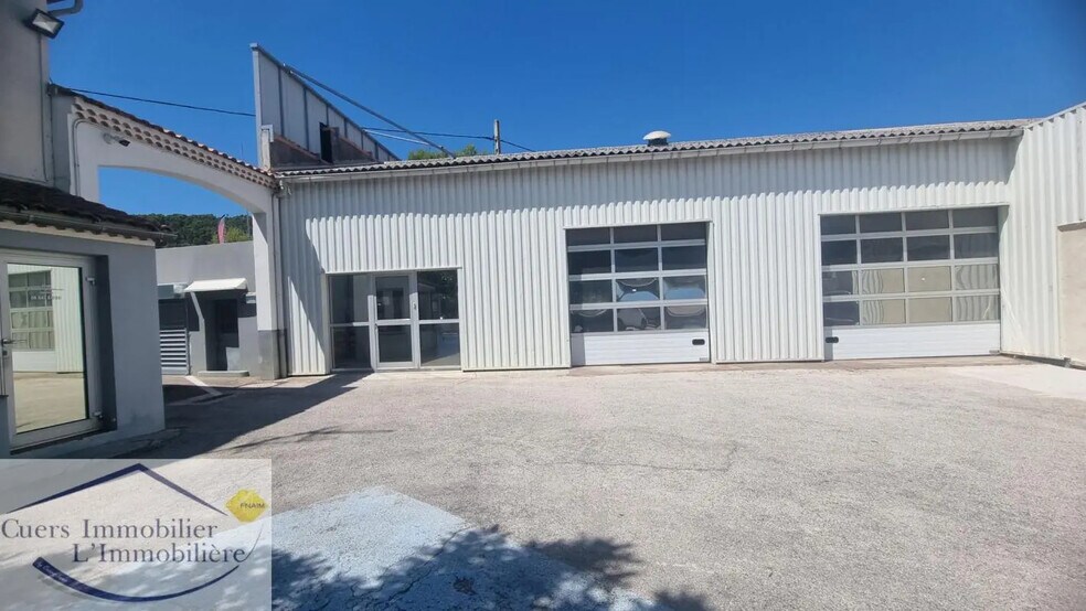 Local commercial dans Solliès-Pont à vendre - Photo de l’immeuble – Image 3 sur 14