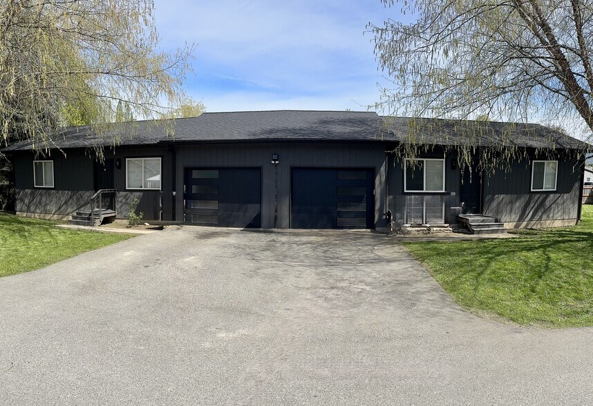 1717 Main St, Sandpoint, ID à vendre - Photo de l’immeuble – Image 1 sur 23