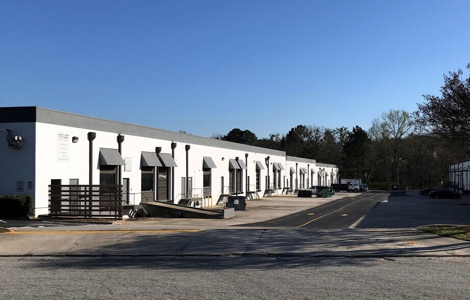 2091-2115 Faulkner Rd NE, Atlanta, GA à louer - Photo de l’immeuble – Image 2 sur 5