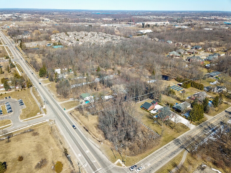 26200 Beck Rd, Novi, MI à vendre - Photo principale – Image 3 sur 30