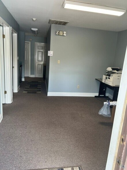 3000 Nine Mile Rd, Pensacola, FL à louer - Photo de l’immeuble – Image 3 sur 7
