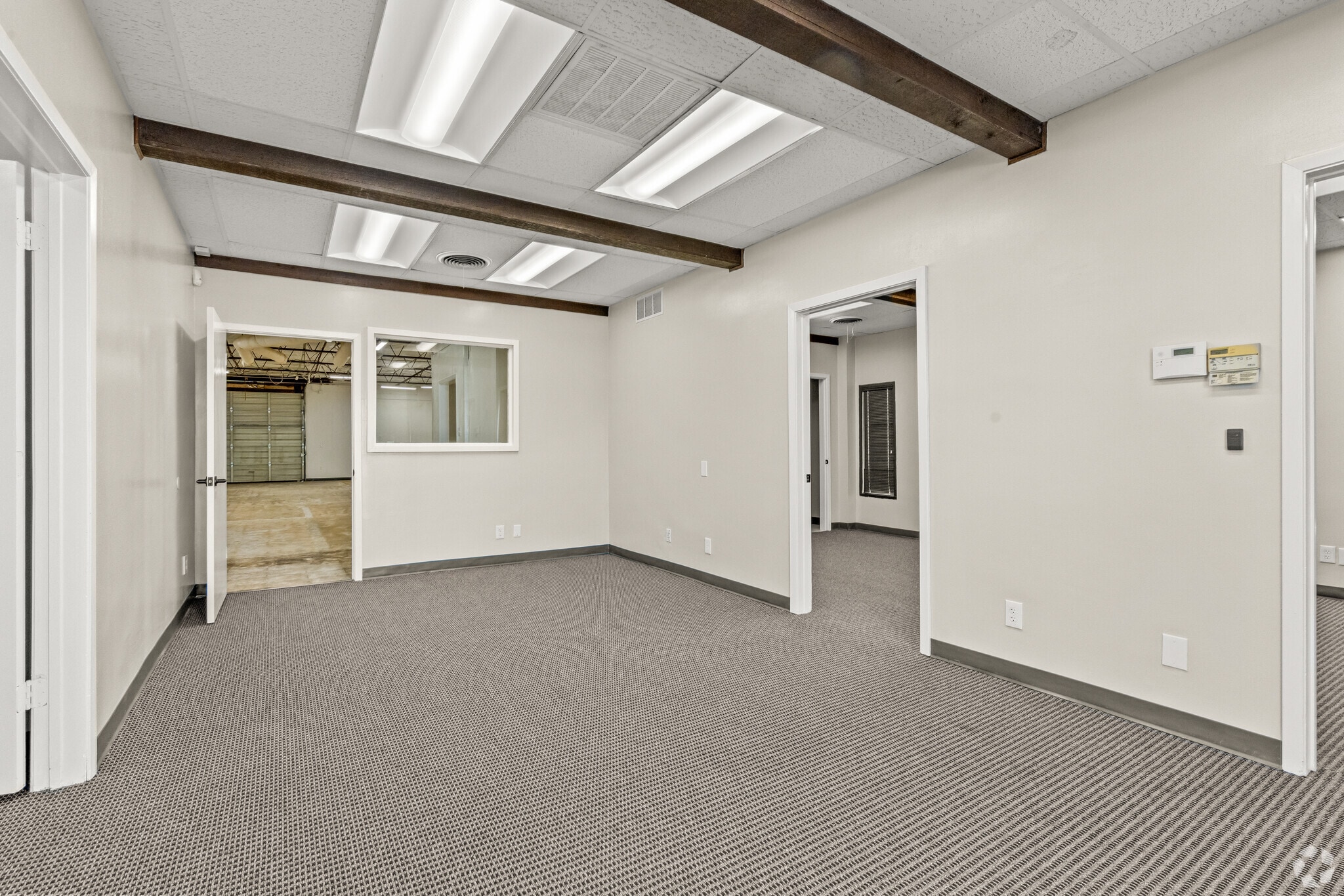 1100-1120 Luke St, Irving, TX à louer Photo de l’immeuble– Image 1 sur 6