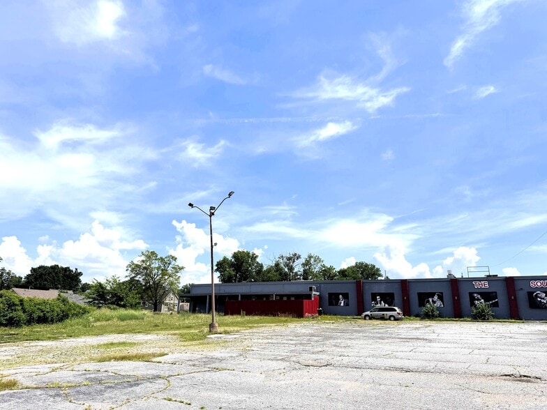 645 E Georgia Ave, Memphis, TN à vendre - Photo de l’immeuble – Image 2 sur 5