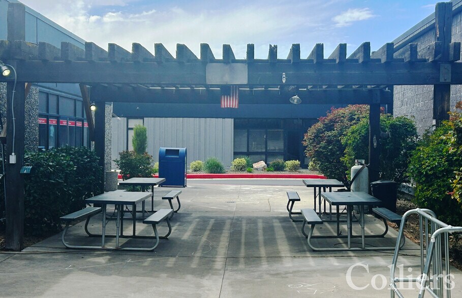 10-50 S Cole Rd, Boise, ID à louer - Photo de l’immeuble – Image 3 sur 8