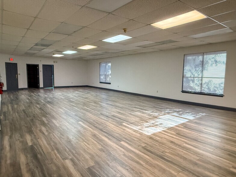 2413 Savannah Hwy, Charleston, SC à louer - Photo de l’immeuble – Image 3 sur 16