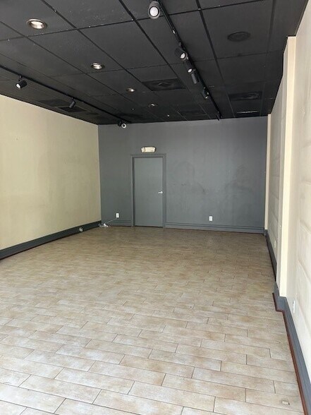 208 E Plume St, Norfolk, VA à louer - Photo de l’immeuble – Image 2 sur 8