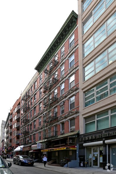 95 Elizabeth St, New York, NY à louer - Photo de l’immeuble – Image 3 sur 3