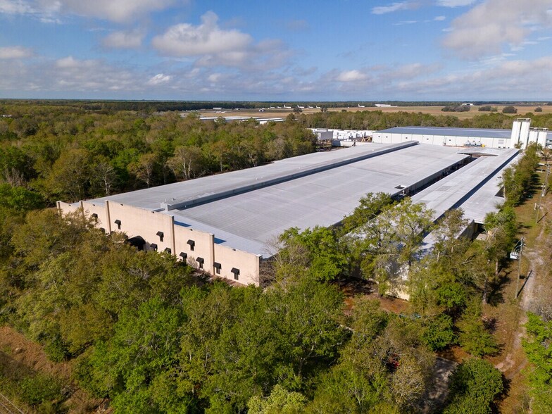 2251 Topline Way, Brooksville, FL à louer - Photo de l’immeuble – Image 2 sur 7