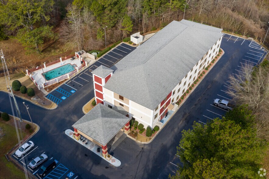 842 Thompson St, Gardendale, AL à vendre - Photo de l’immeuble – Image 3 sur 22