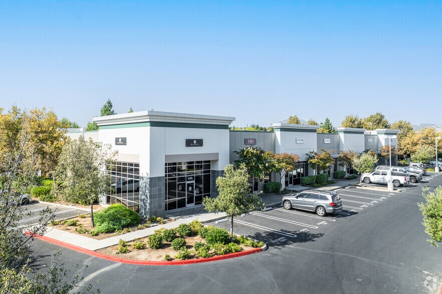 5183 Lone Tree Way, Antioch, CA à vendre - Photo de l’immeuble – Image 2 sur 6