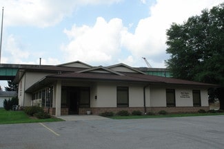 Plus de détails pour 300 Riverside Dr, Charleston, WV - Spécialisé à vendre