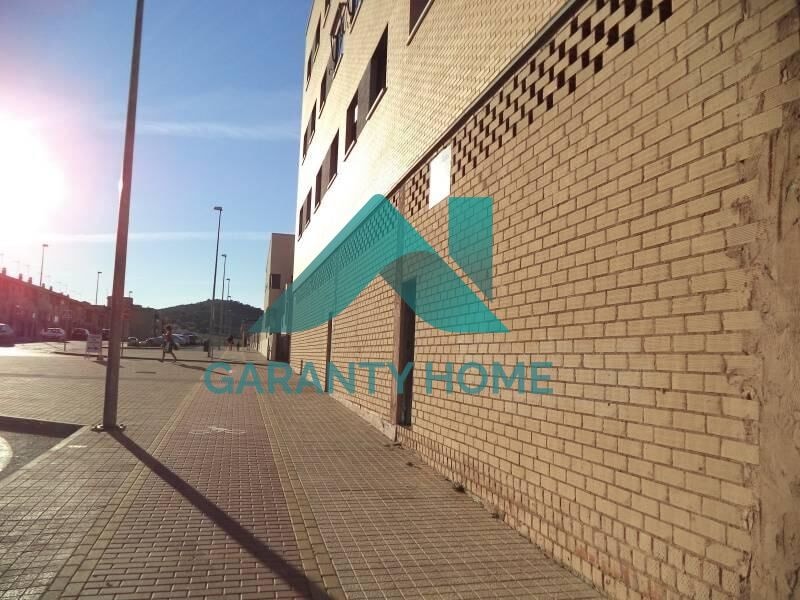 Local commercial dans Cáceres, Cáceres à louer Photo intérieure– Image 1 sur 4