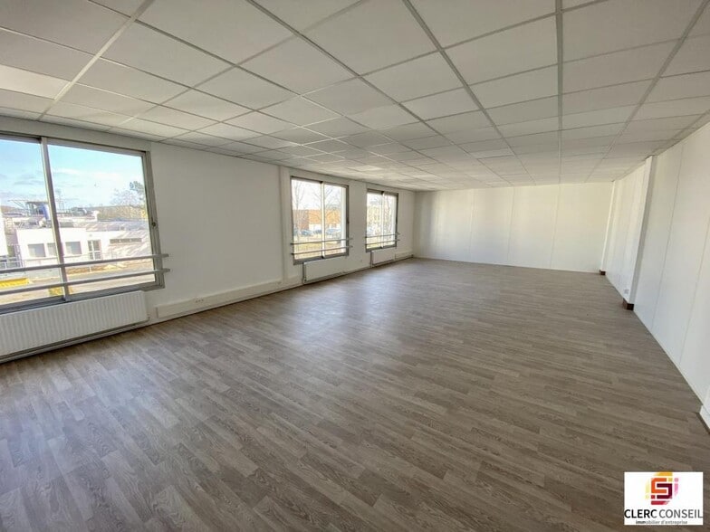 Bureau dans Évreux à louer - Photo intérieure – Image 2 sur 5