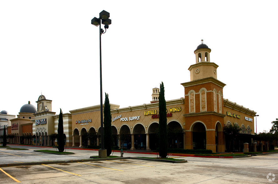 19075 Interstate 45, Shenandoah, TX à louer - Photo de l’immeuble – Image 2 sur 13