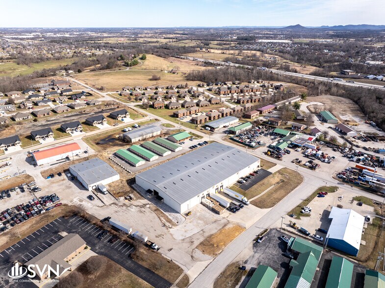 100 Seventy Six Blvd, Berea, KY à louer - Photo de l’immeuble – Image 2 sur 9