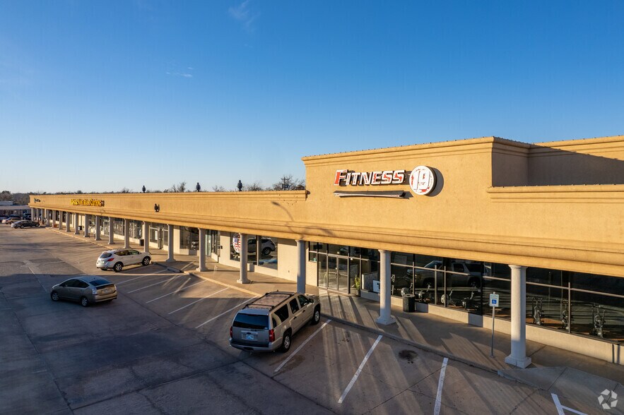 2103 W Britton Rd, Oklahoma City, OK à louer - Photo de l’immeuble – Image 3 sur 35