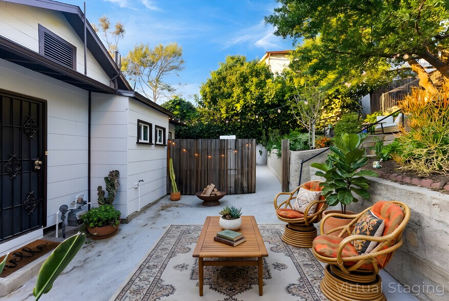 534 Casanova St, Los Angeles, CA à vendre - Photo de l’immeuble – Image 2 sur 16