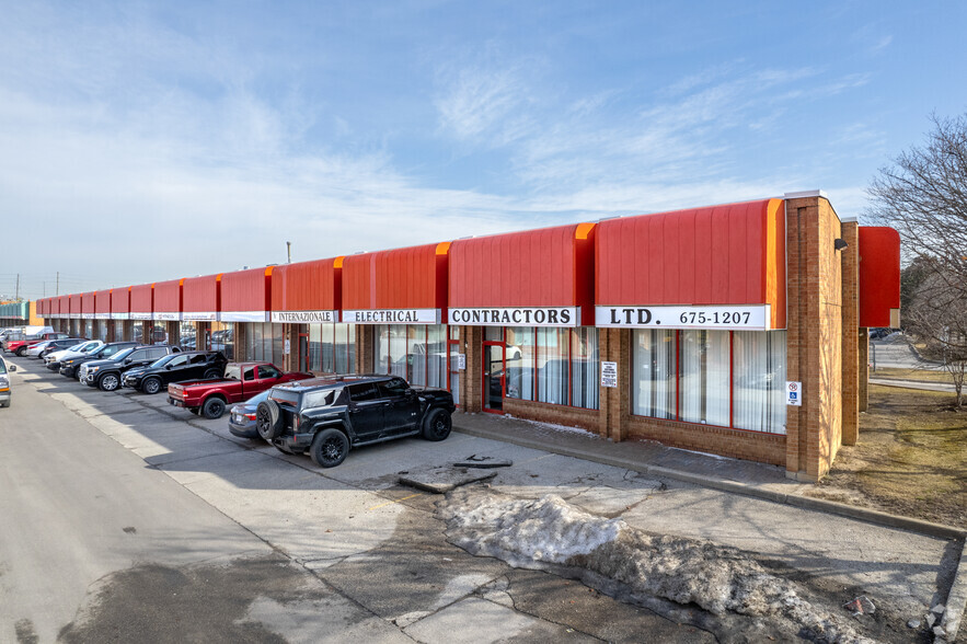 22 Steinway Blvd, Toronto, ON à vendre - Photo de l’immeuble – Image 1 sur 2