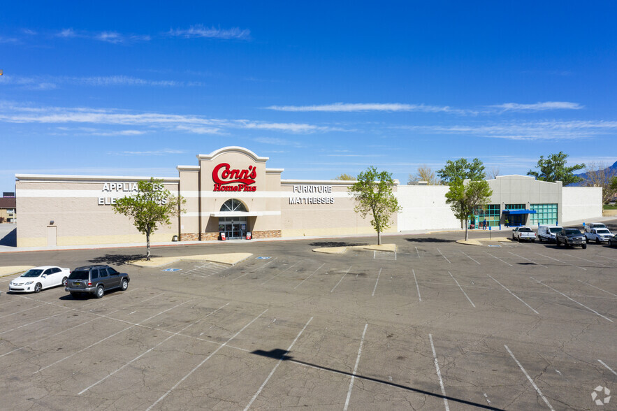 45 Hotel Cir NE, Albuquerque, NM à louer - Photo principale – Image 1 sur 5
