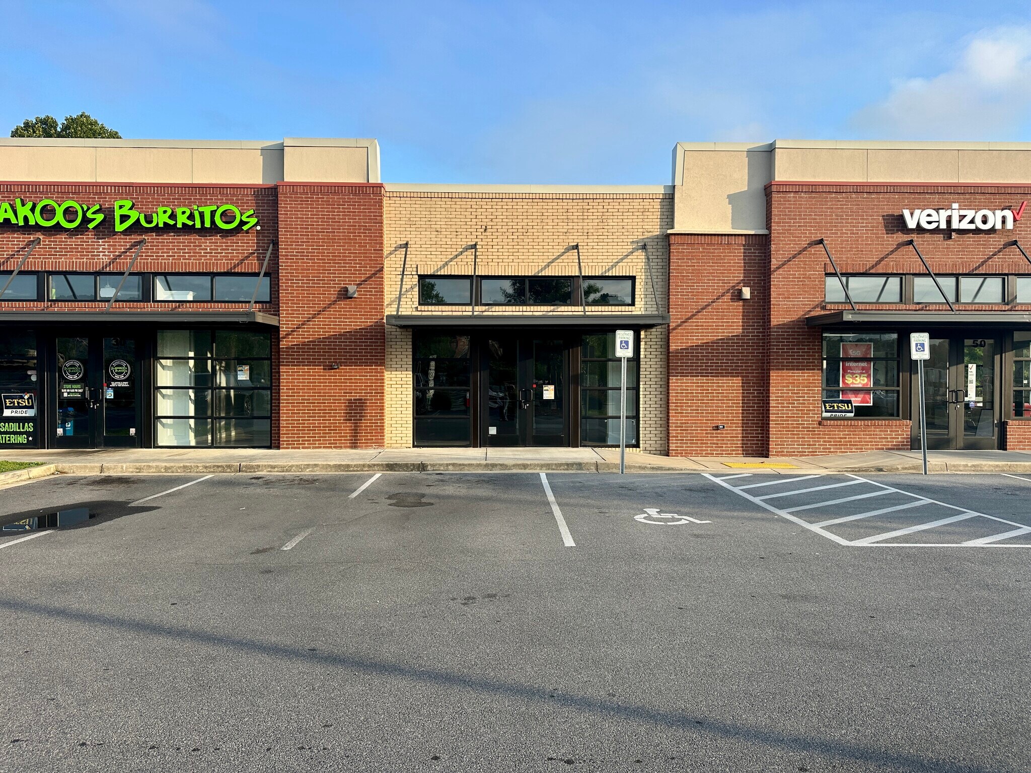 1120 W State of Franklin Rd, Johnson City, TN à louer Photo de l’immeuble– Image 1 sur 4