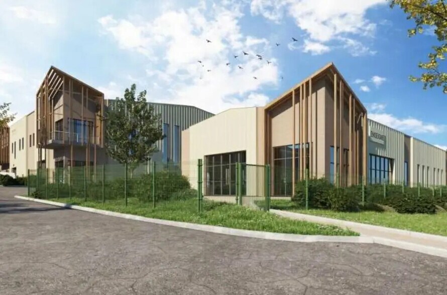 Local d'activités dans Ennery à vendre - Photo de l’immeuble – Image 2 sur 13