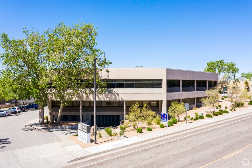 6100 Indian School Rd NE, Albuquerque, NM à louer - Photo principale – Image 1 sur 6