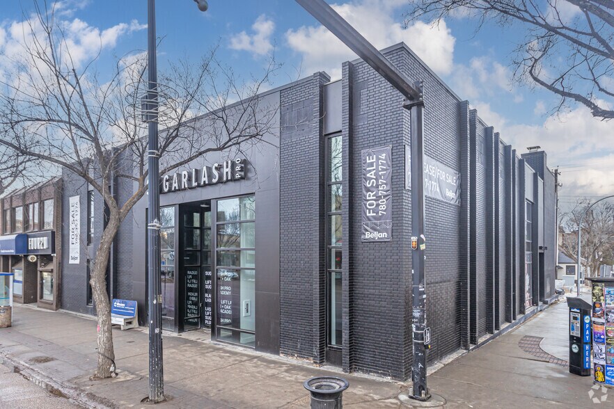 10802 82nd Ave NW, Edmonton, AB à vendre - Photo principale – Image 2 sur 6