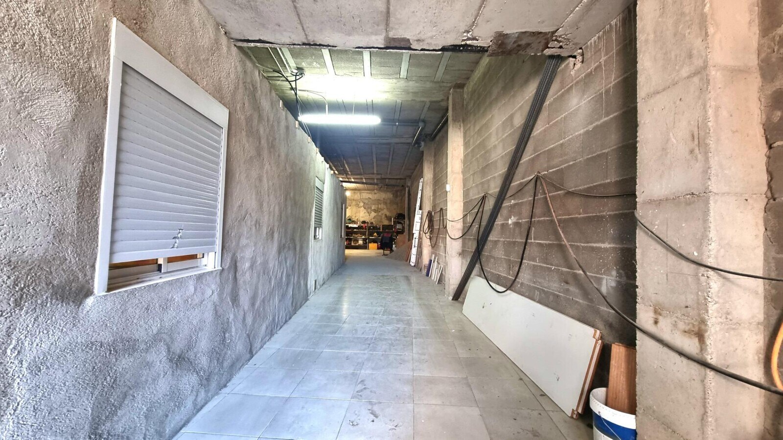 Reus, TAR 43204 - Lot 1 - - Photo intérieure - Image 2 of 11