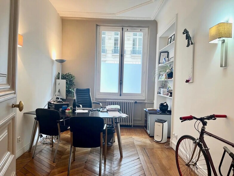Bureau dans Paris à louer - Photo de l’immeuble – Image 3 sur 9