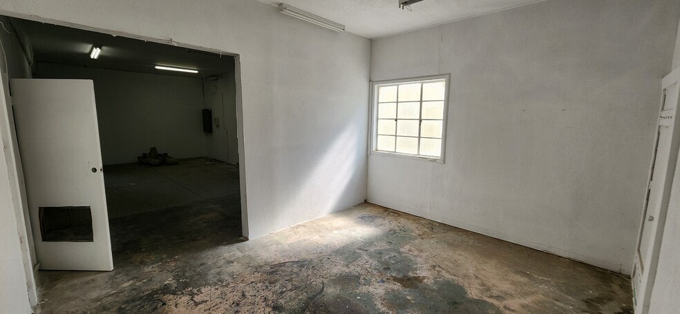 45044 Yucca Ave, Lancaster, CA à louer - Photo intérieure – Image 3 sur 11