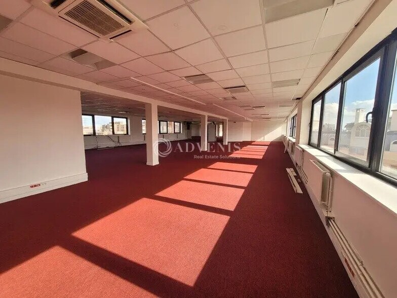 Bureau dans Cergy à louer - Photo de l’immeuble – Image 1 sur 7