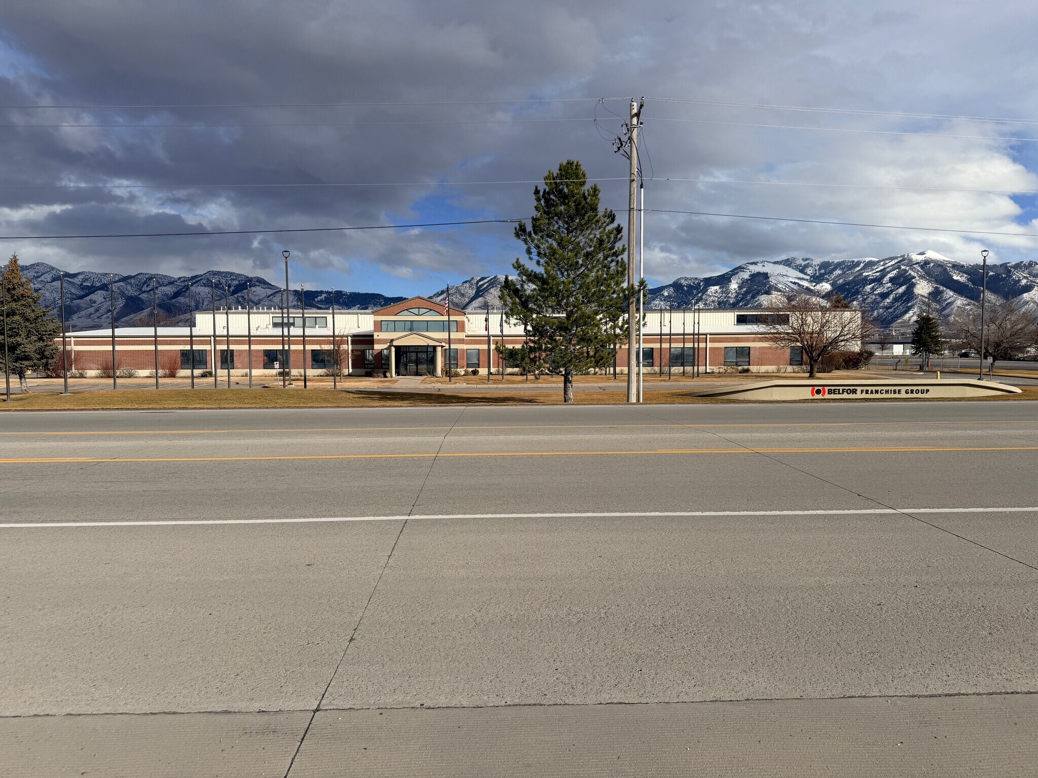 1530 N 1000 W, Logan, UT à louer Photo principale– Image 1 sur 17