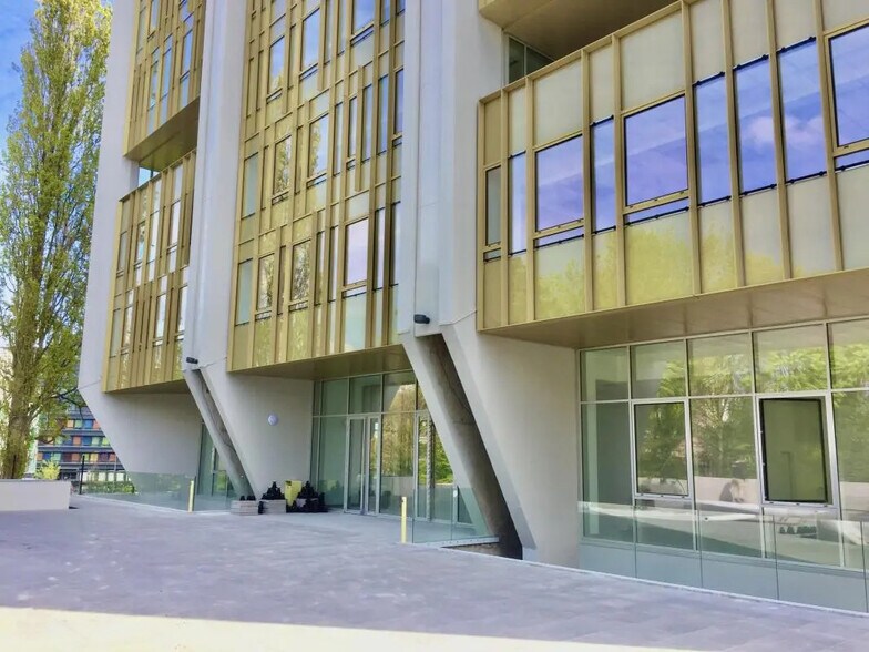 6 Rue Des Techniques, Villeneuve-d'Ascq à louer - Photo de l’immeuble – Image 3 sur 4