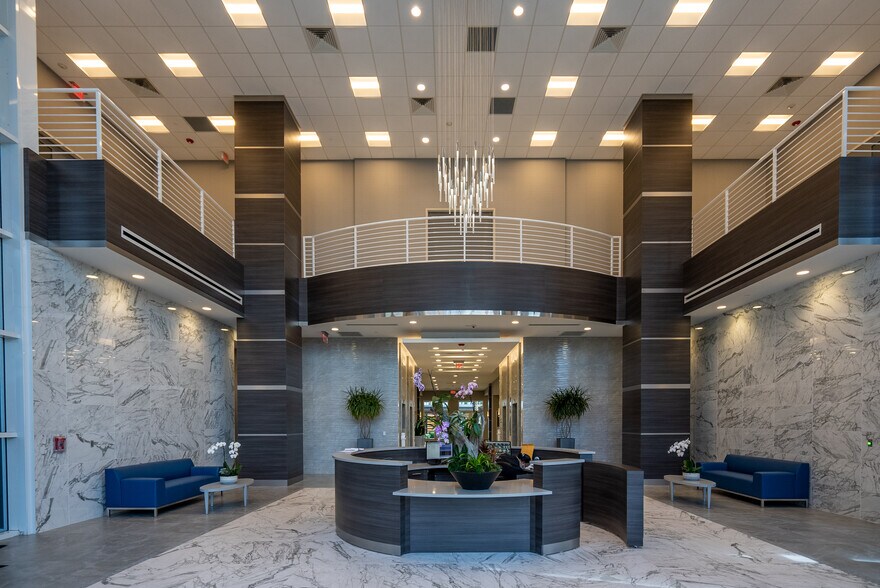 261 N University Dr, Plantation, FL à louer - Hall d’entrée – Image 3 sur 4