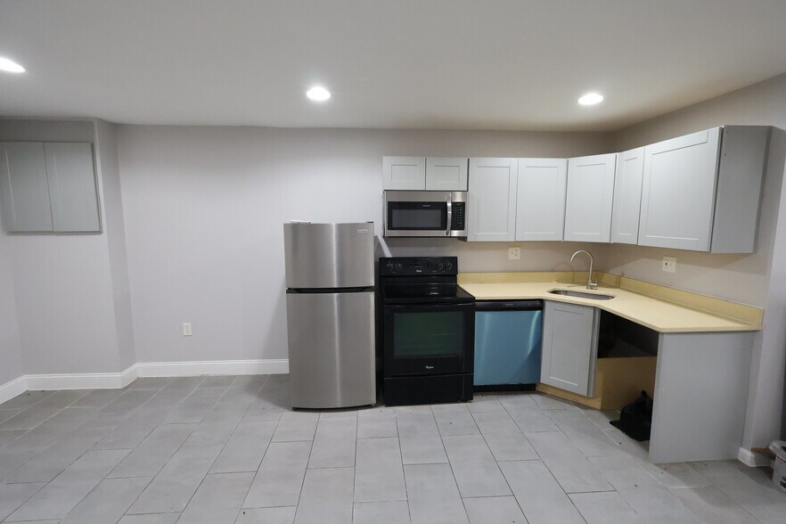 1620 21st Pl SE, Washington, DC à vendre - Photo intérieure – Image 3 sur 5