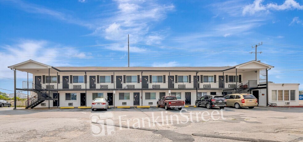 451 Aerospace Way, Nashville, TN à vendre - Photo de l’immeuble – Image 2 sur 8