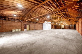 3841 Broadway Pl, Los Angeles, CA à louer Photo intérieure– Image 1 sur 7