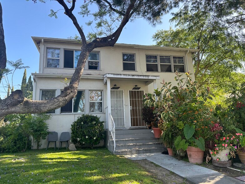 2535 Cross St, La Crescenta, CA à vendre - Photo de l’immeuble – Image 3 sur 14