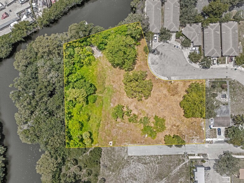 700 Harris Ter, Fort Lauderdale, FL à vendre - Aérien – Image 2 sur 16