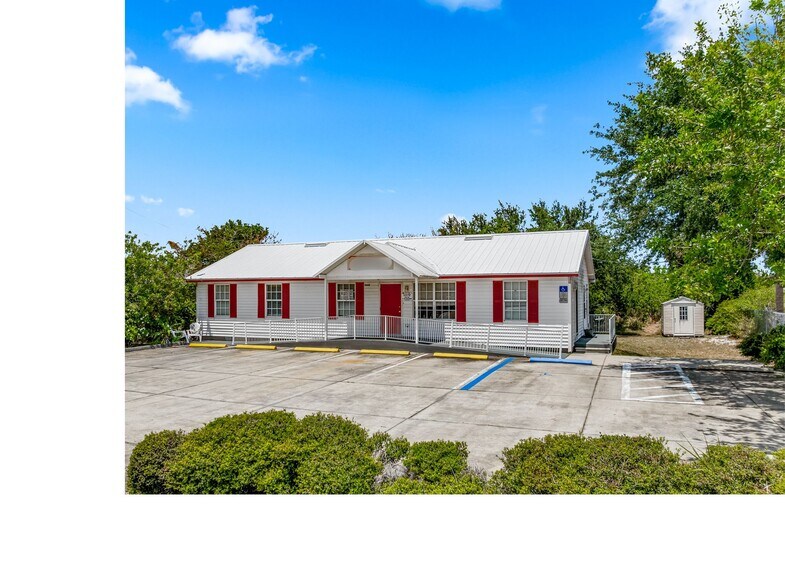 5660 Micco Rd, Micco, FL à vendre - Photo de l’immeuble – Image 3 sur 32