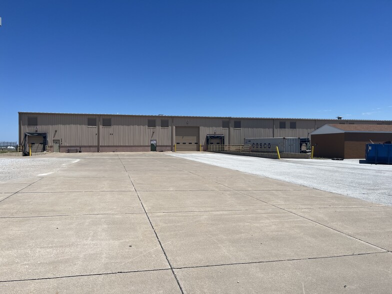 163 Iowa 80 Rd, Walcott, IA à louer - Photo de l’immeuble – Image 3 sur 3