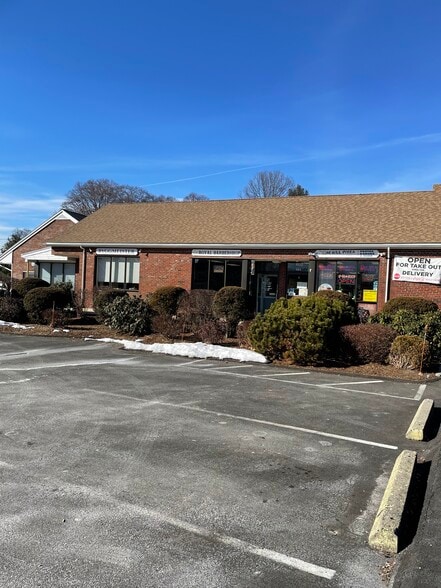 667 Saw Mill Brook Pky, Newton, MA à louer - Photo de l’immeuble – Image 1 sur 2