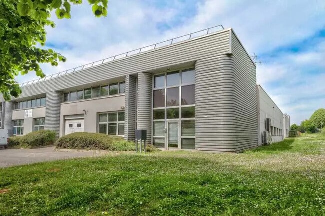 Plus de détails pour Bureau, Local d'activités à louer