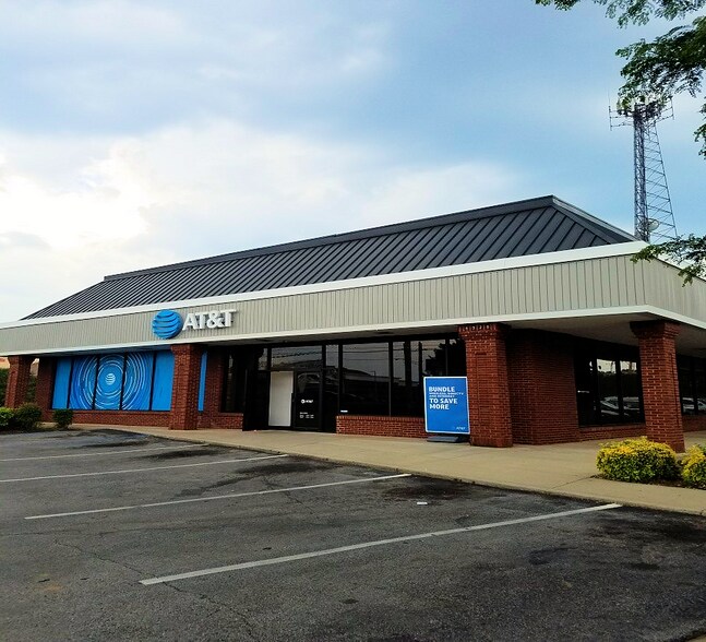 4929 University Dr NW, Huntsville, AL à louer - Photo principale – Image 1 sur 4